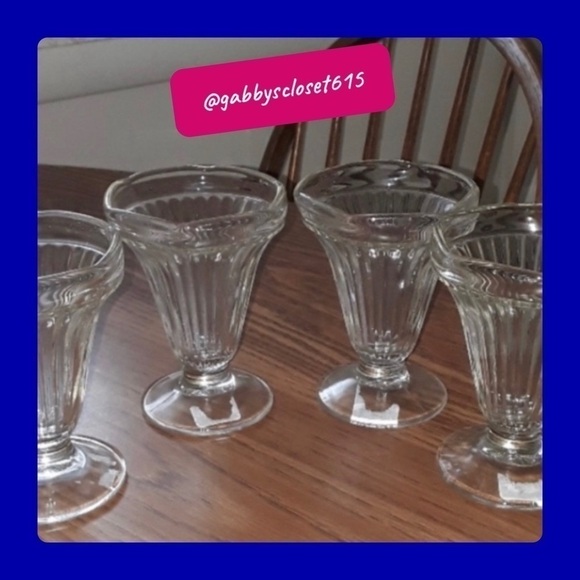 💋 Vintage Glass Banana Spilt / Dessert Bowl, Set of 4 - Picture 1 of 4